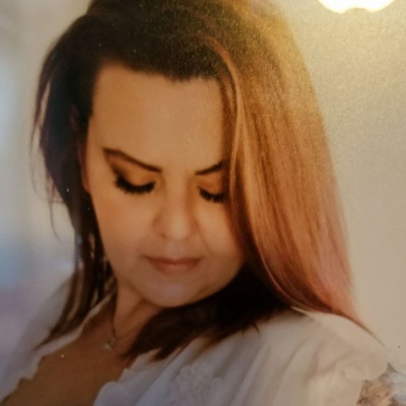 Meet your Posher, Chrystal - Picture 1 of 1